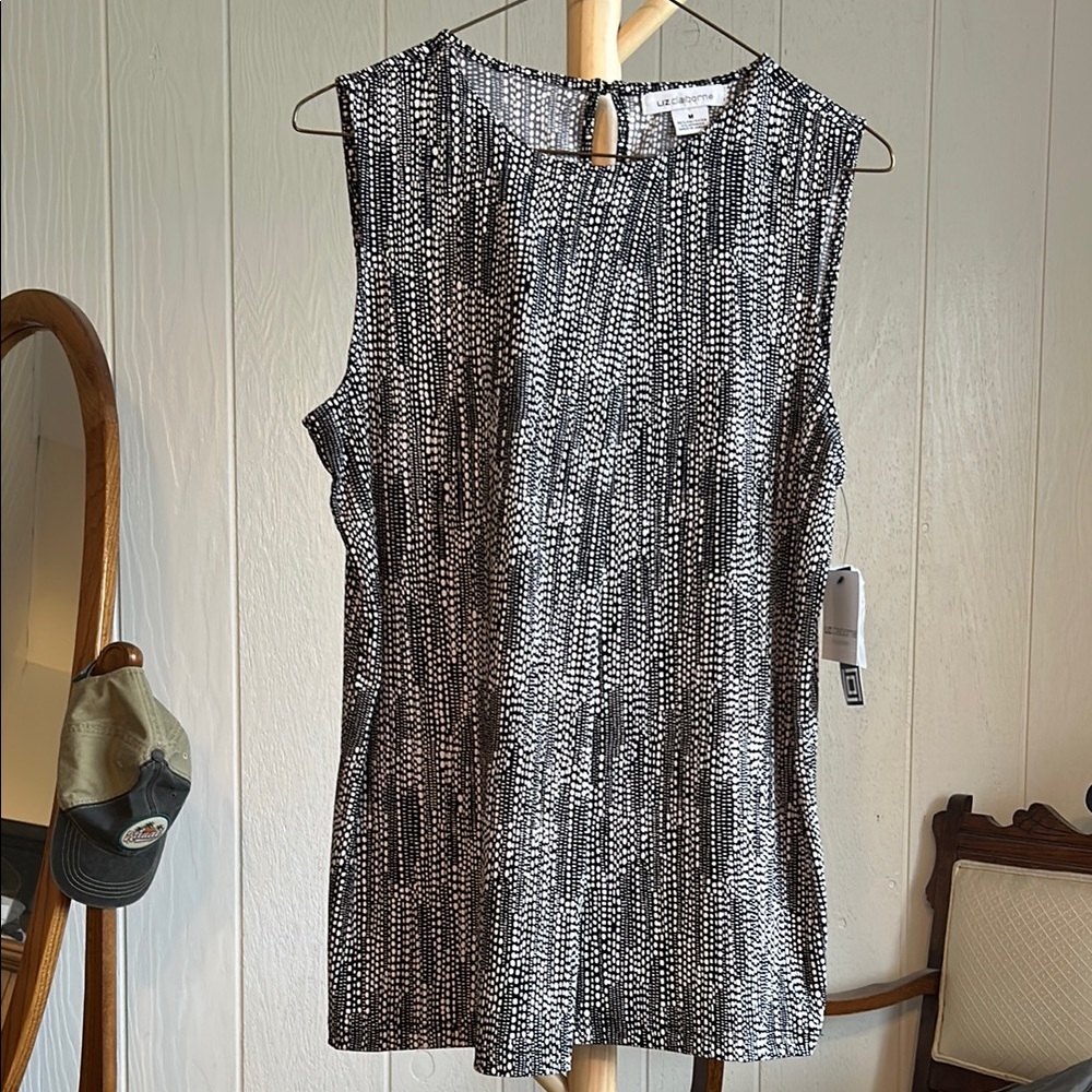 Black and White Sleeveless Top